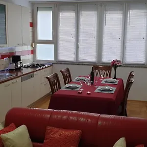 https://apartment-sunny-smile.hotelinzadar.com